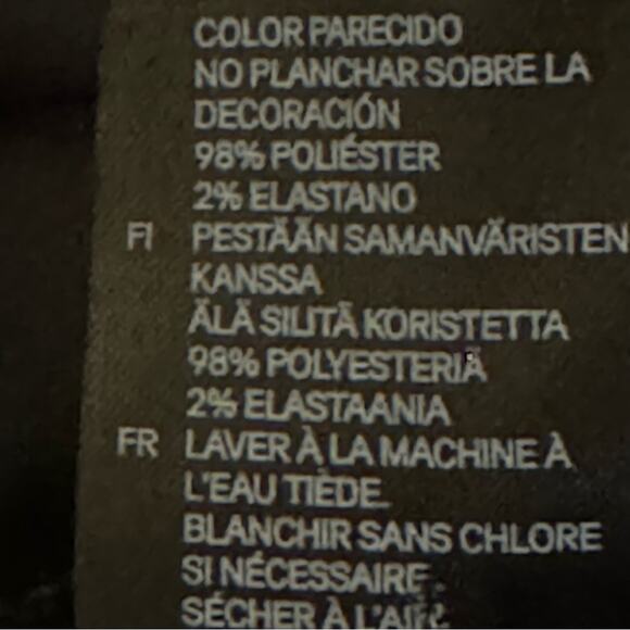 H&M black 3/4 sleeve knee length cut out back shift dress size 12
b11 - Picture 4 of 5